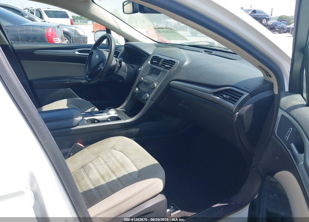 2019 FORD FUSION S VIN: 3FA6P0G74KR276067