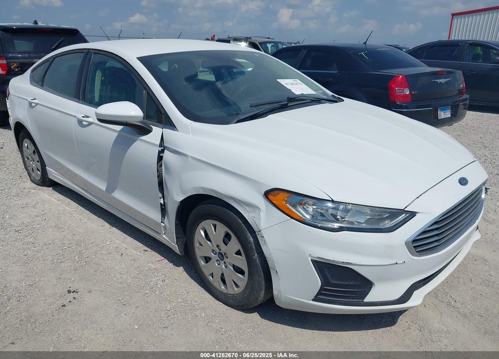 2019 FORD FUSION S VIN: 3FA6P0G74KR276067