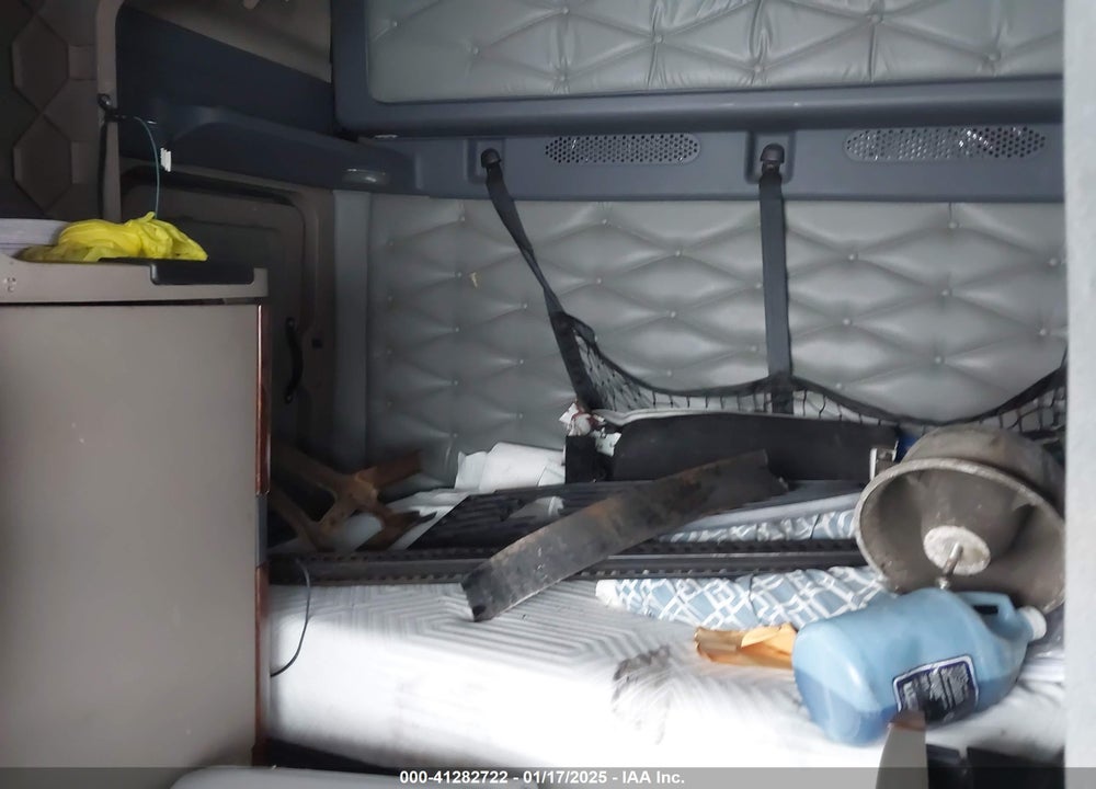 2013 FREIGHTLINER CASCADIA 125 VIN: 3AKJGLBG9DSFF2897