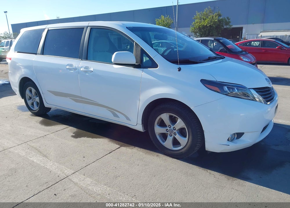 2011 TOYOTA SIENNA LE VIN: 5TDKA3DC0BS005341