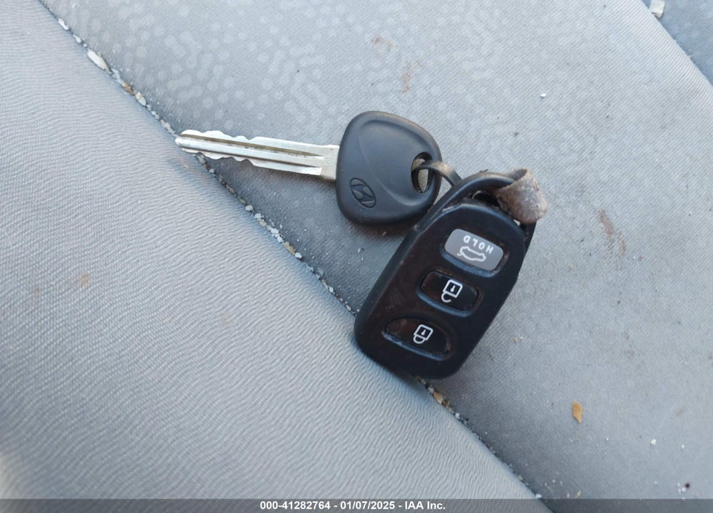 2010 HYUNDAI ELANTRA GLS VIN: KMHDU4ADXAU152968