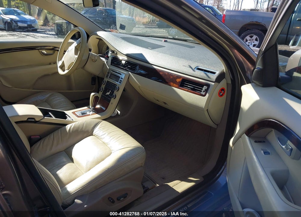 2008 VOLVO XC70 VIN: YV4BZ982781009466