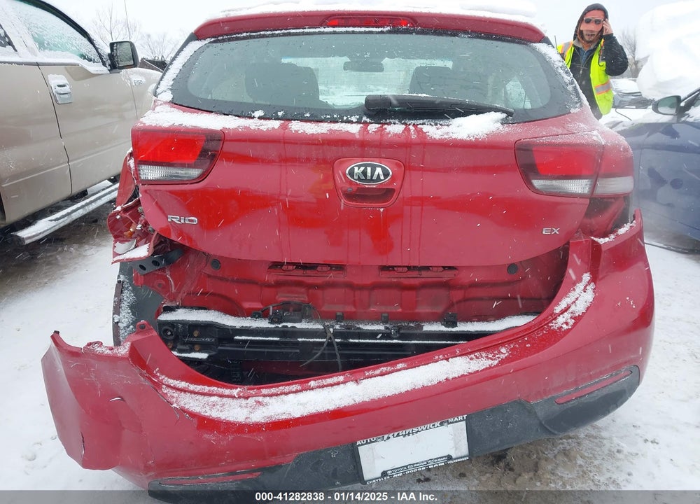 2018 KIA RIO EX VIN: 3KPA35ABXJE088511