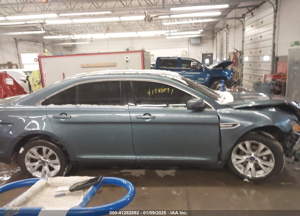 2010 FORD TAURUS VIN: 1FAHP2EW9AG126282