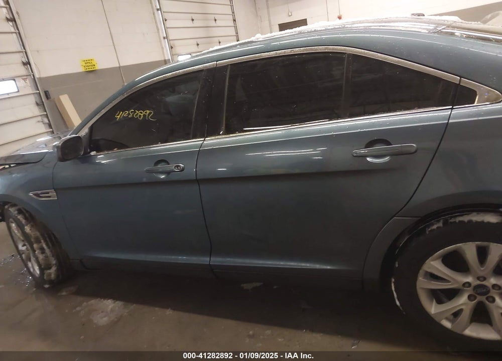 2010 FORD TAURUS VIN: 1FAHP2EW9AG126282