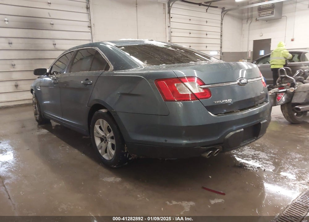 2010 FORD TAURUS VIN: 1FAHP2EW9AG126282