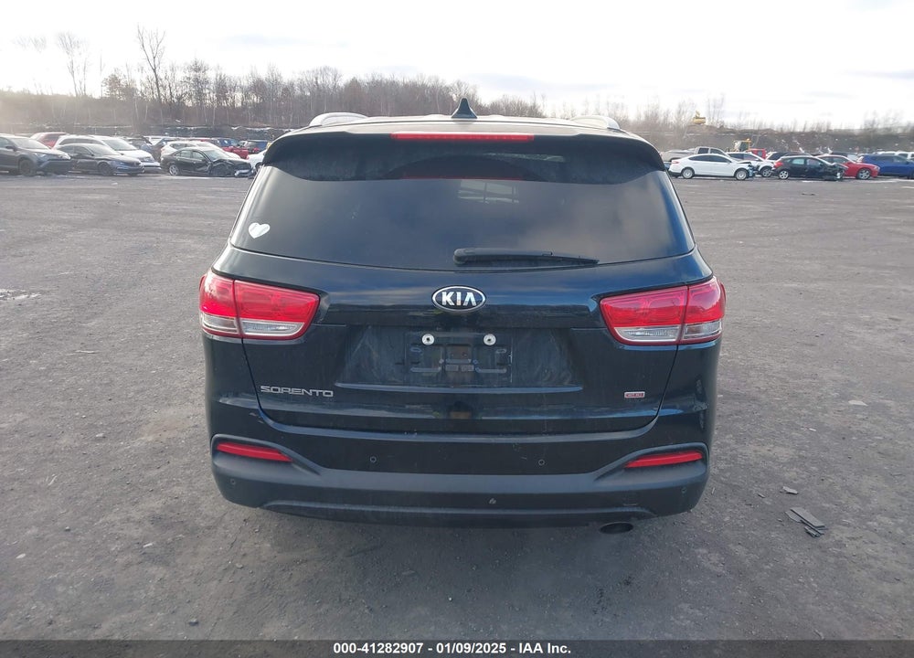 2017 KIA SORENTO 2.4L LX VIN: 5XYPGDA35HG214594