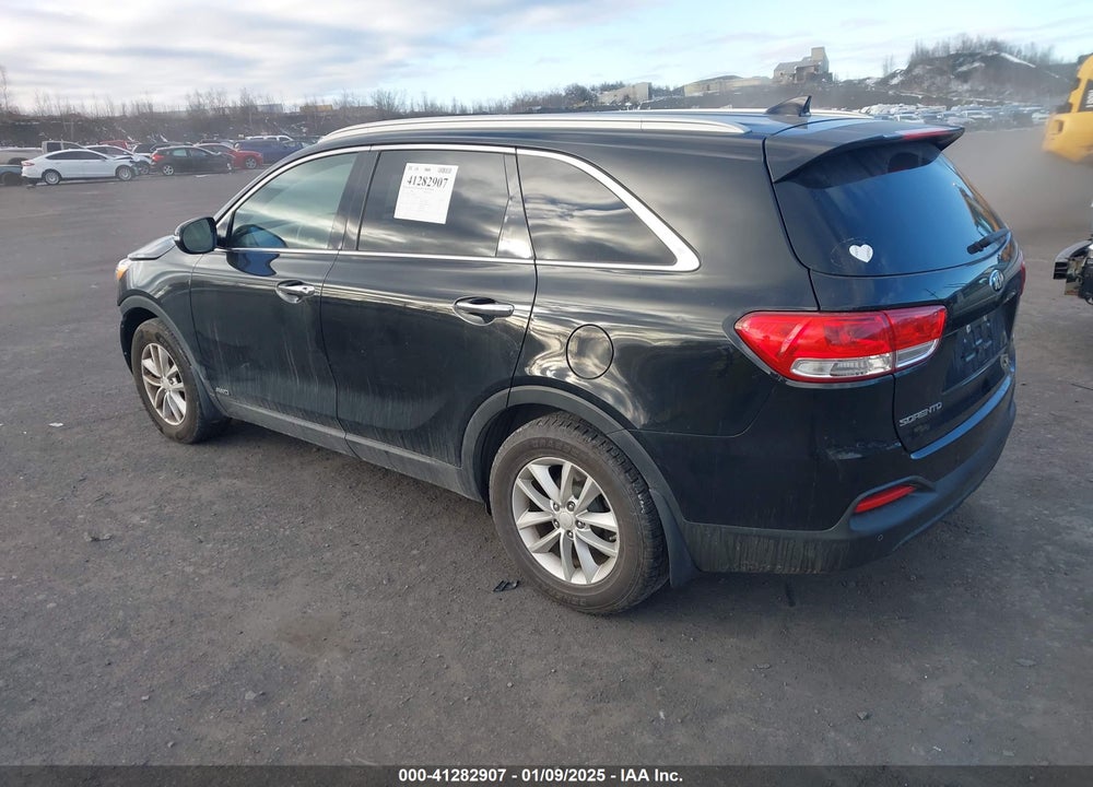 2017 KIA SORENTO 2.4L LX VIN: 5XYPGDA35HG214594