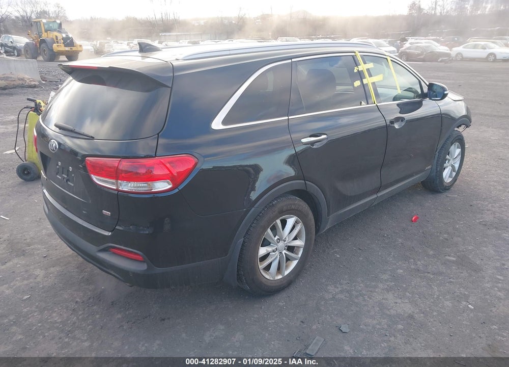 2017 KIA SORENTO 2.4L LX VIN: 5XYPGDA35HG214594