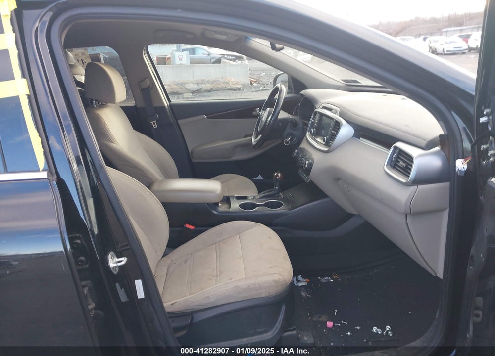 2017 KIA SORENTO 2.4L LX VIN: 5XYPGDA35HG214594
