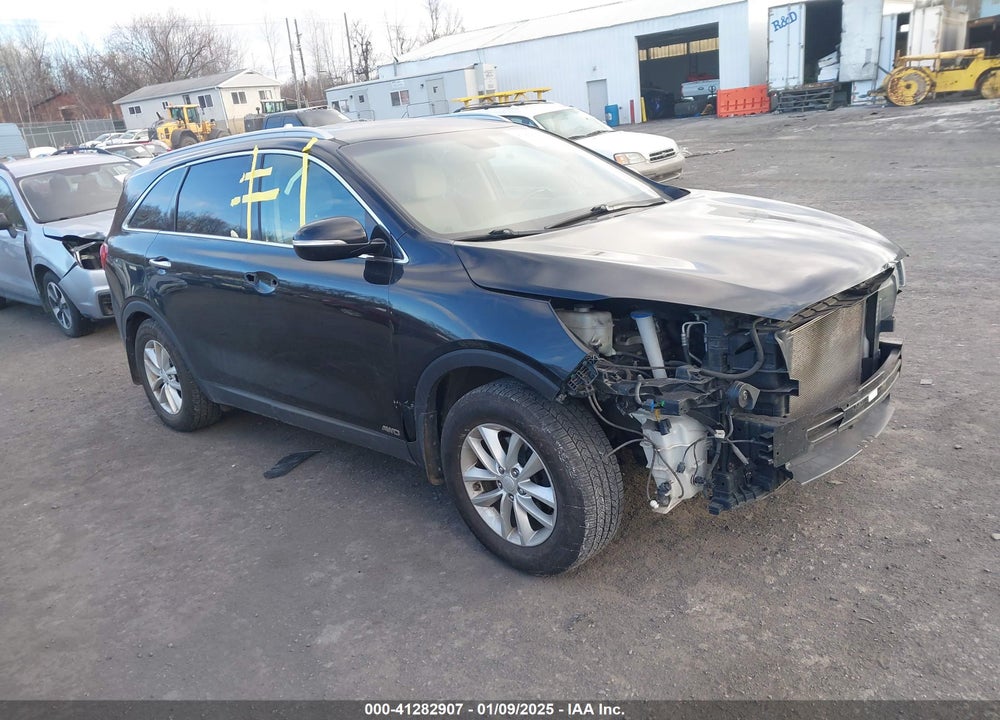 2017 KIA SORENTO 2.4L LX VIN: 5XYPGDA35HG214594