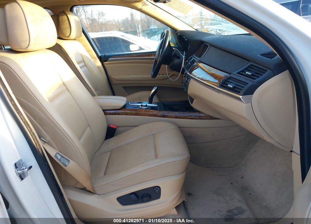 2009 BMW X5 XDRIVE30I VIN: 5UXFE435X9L260989