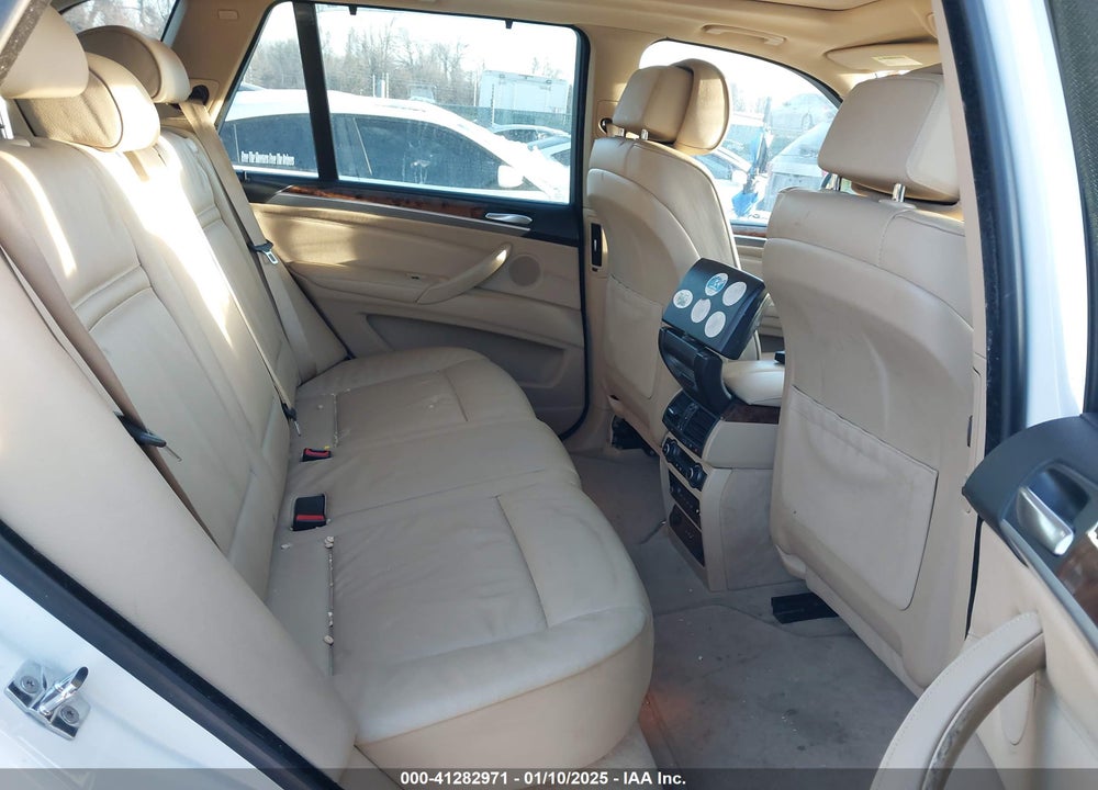 2009 BMW X5 XDRIVE30I VIN: 5UXFE435X9L260989