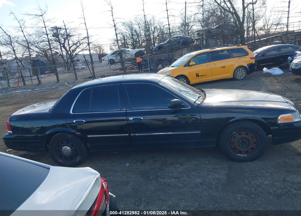 2009 FORD CROWN VICTORIA VIN: 2FAHP71V59X103016