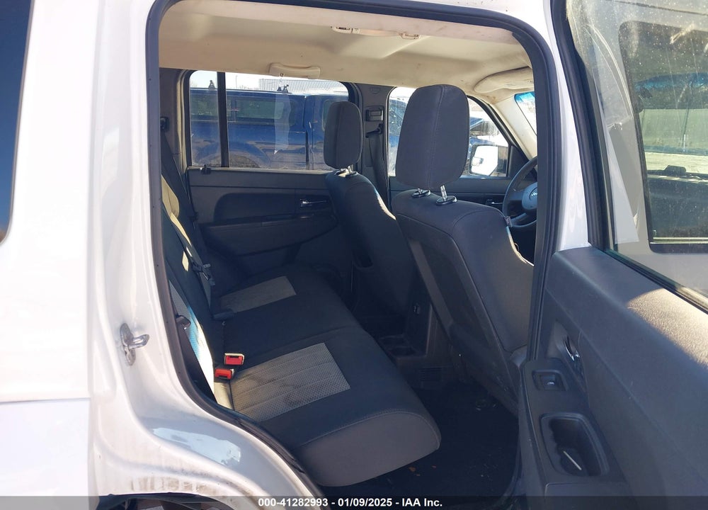 2009 JEEP LIBERTY VIN: 1J8GN28K99W541004