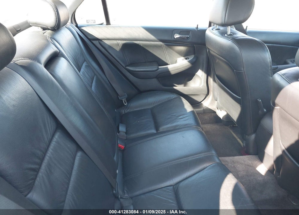 2005 HONDA ACCORD 2.4 EX VIN: 1HGCM56855A039780