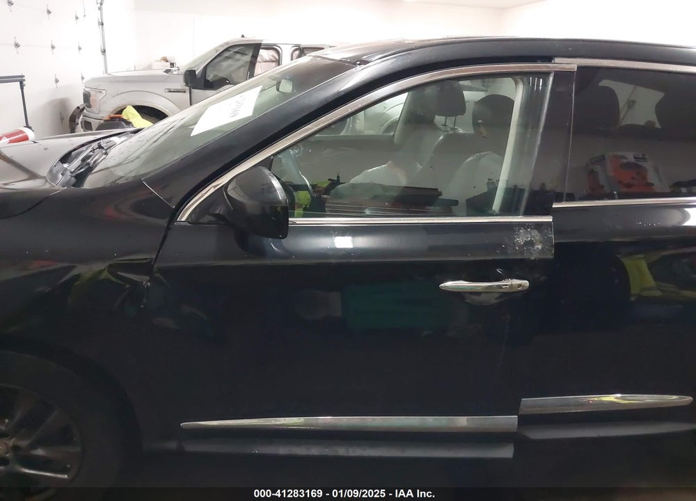 2013 INFINITI JX35 VIN: 5N1AL0MM6DC302112