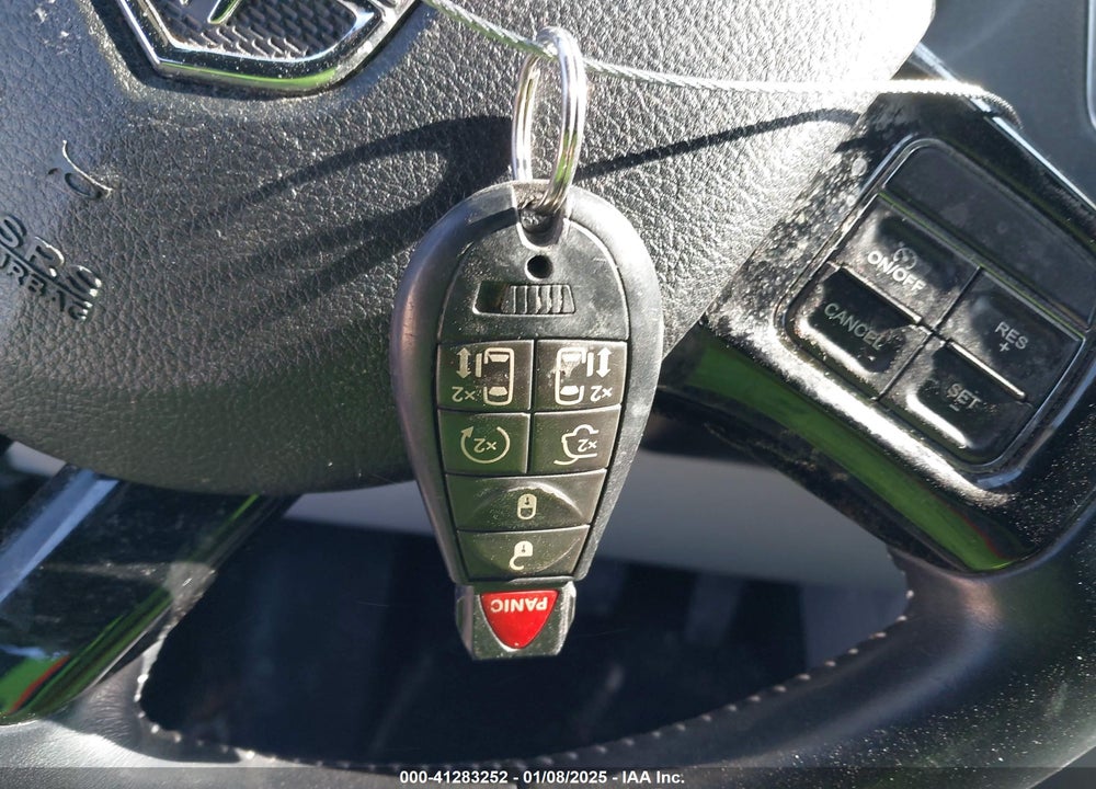 2015 DODGE GRAND CARAVAN VIN: 2C4RDGCG5FR690520