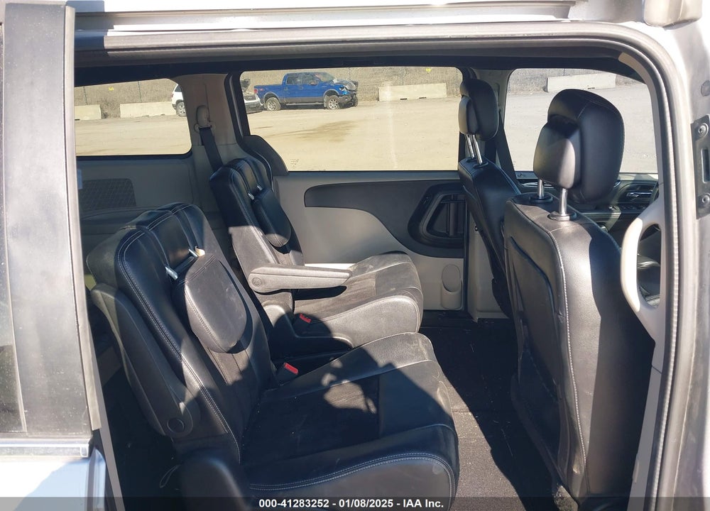 2015 DODGE GRAND CARAVAN VIN: 2C4RDGCG5FR690520