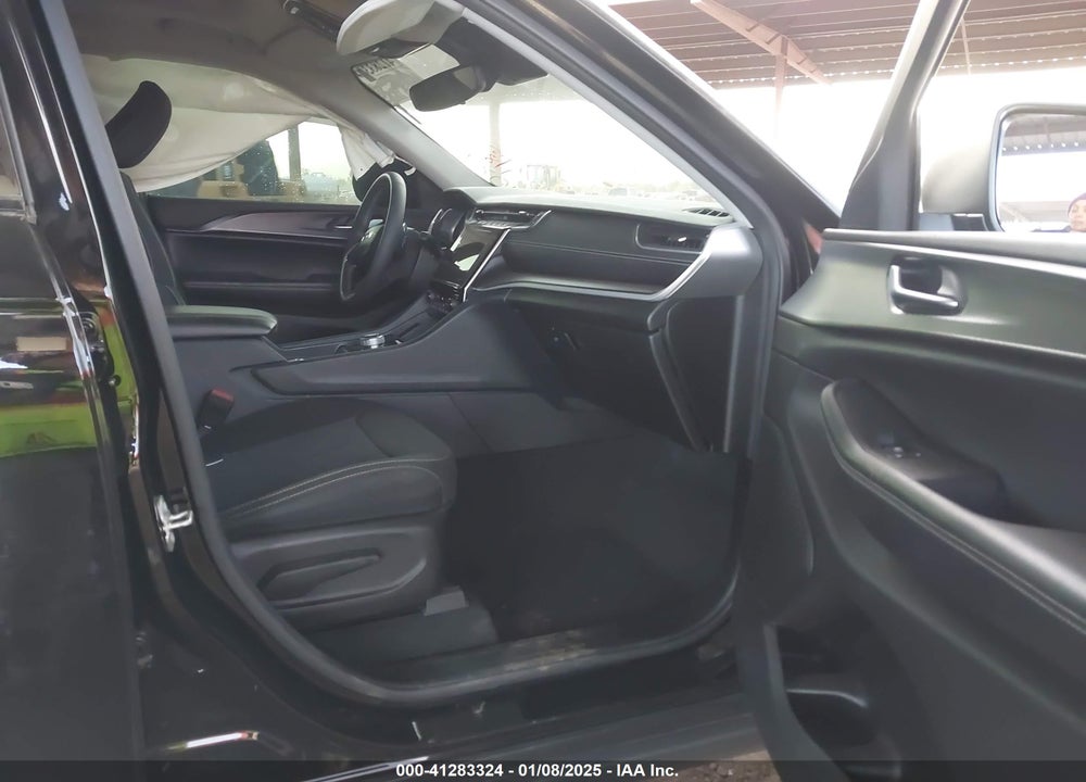 2023 JEEP GRAND CHEROKEE L LAREDO X 4X4 VIN: 1C4RJKAG2P8898513