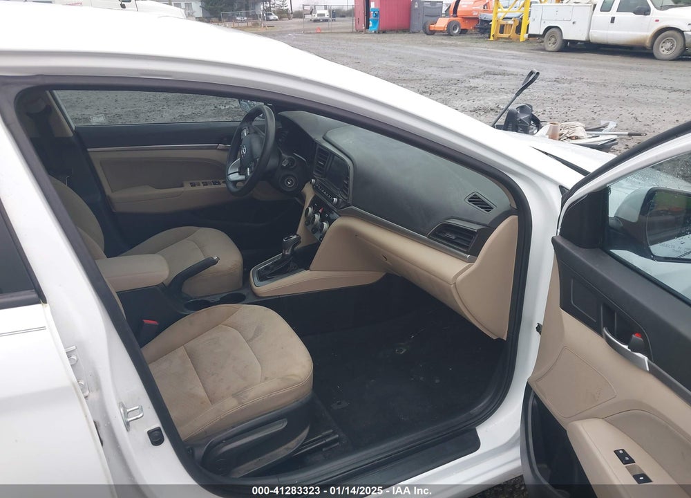 2019 HYUNDAI ELANTRA VIN: 5NPD84LF3KH434095