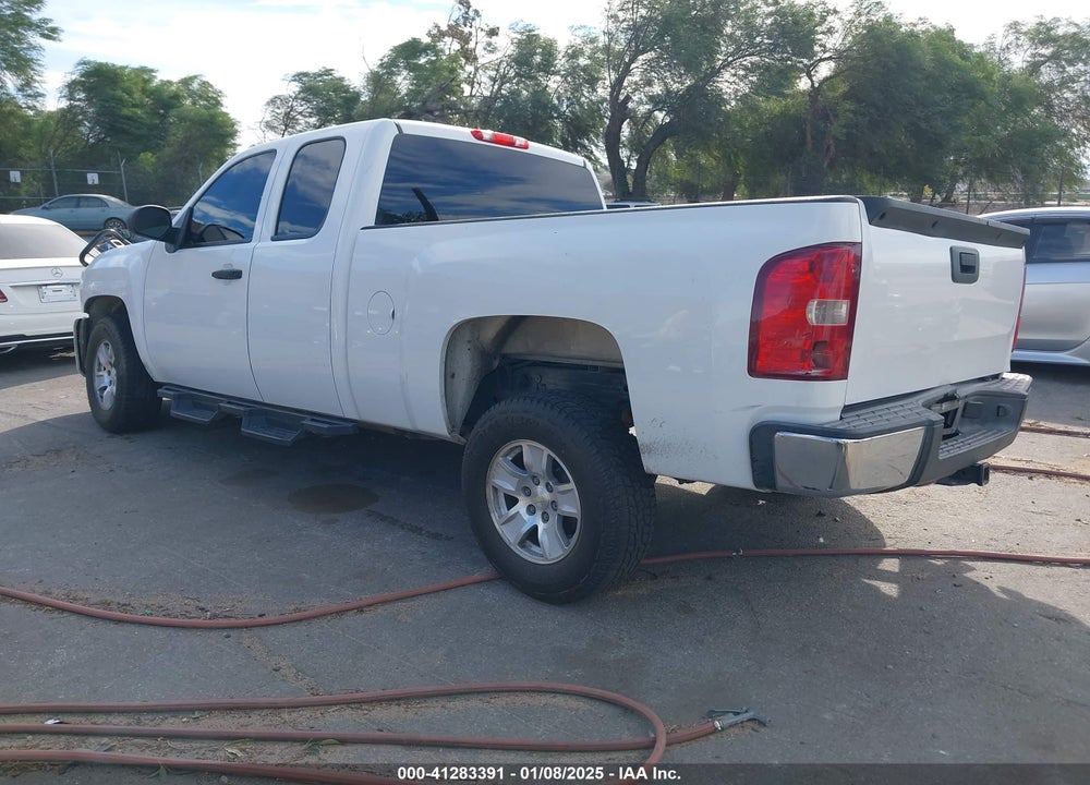 2011 CHEVROLET SILVERADO 1500 LS VIN: 1GCRCREA0BZ131481
