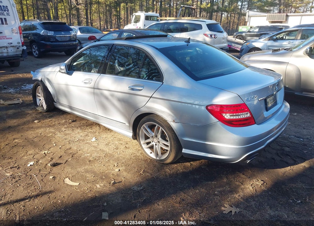 2013 MERCEDES-BENZ C 250 LUXURY/SPORT VIN: WDDGF4HB9DR248362