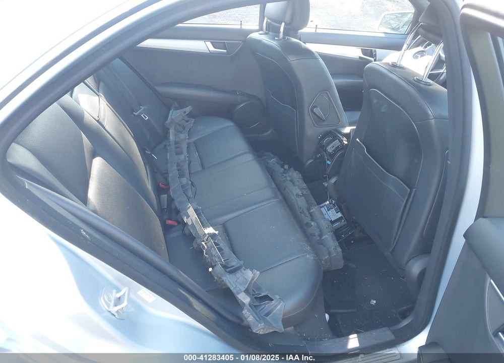 2013 MERCEDES-BENZ C 250 LUXURY/SPORT VIN: WDDGF4HB9DR248362