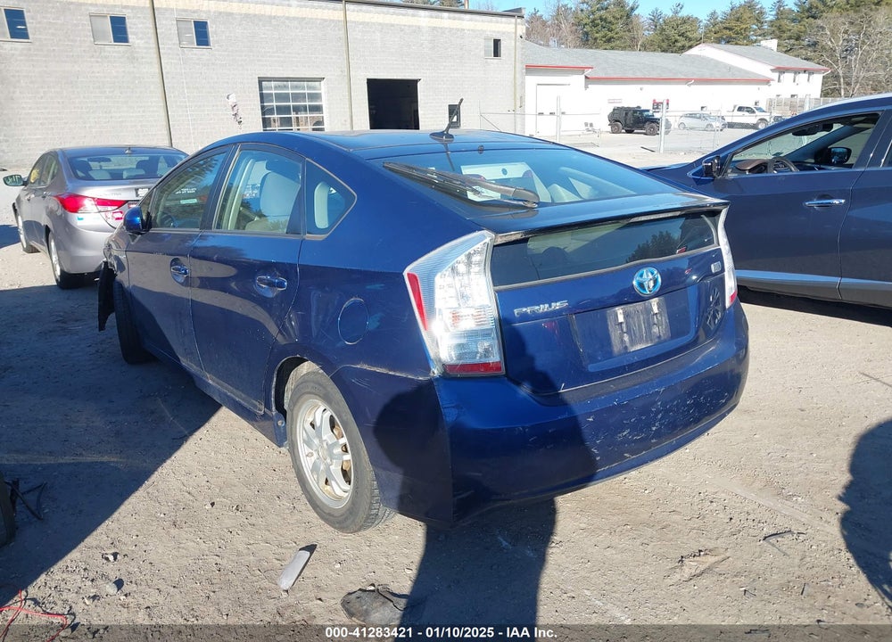 2011 TOYOTA PRIUS TWO VIN: JTDKN3DU0B5328517