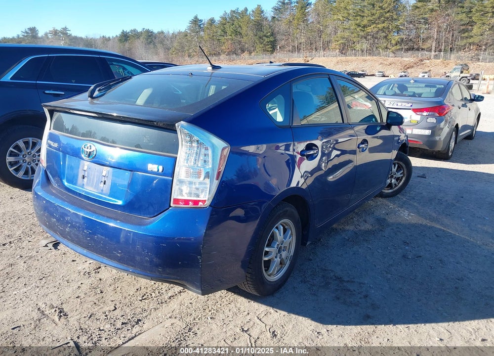 2011 TOYOTA PRIUS TWO VIN: JTDKN3DU0B5328517