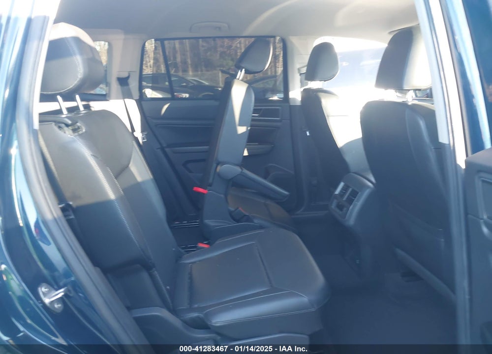 2018 VOLKSWAGEN ATLAS VIN: 1V2LR2CA5JC577852