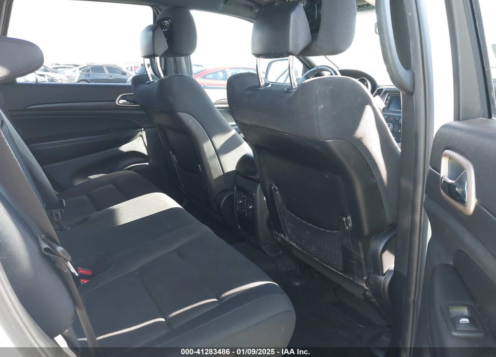 2017 JEEP GRAND CHEROKEE LAREDO 4X2 VIN: 1C4RJEAG8HC916819