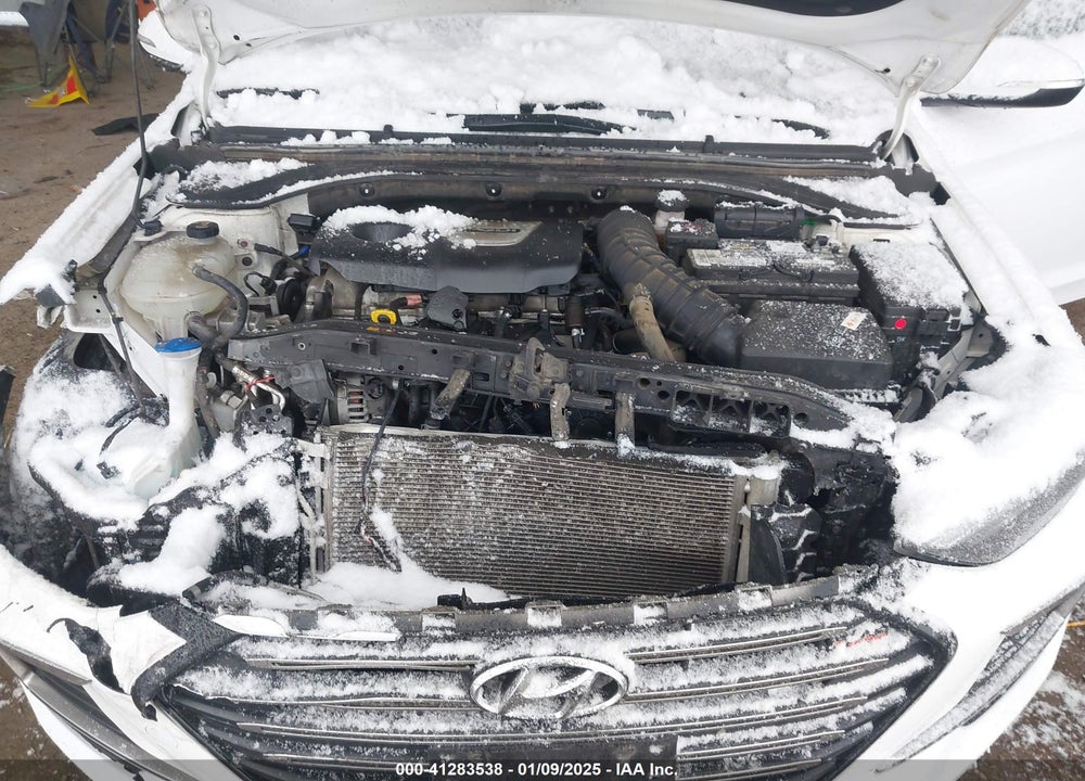 2018 HYUNDAI ELANTRA VIN: KMHD04LB6JU533160
