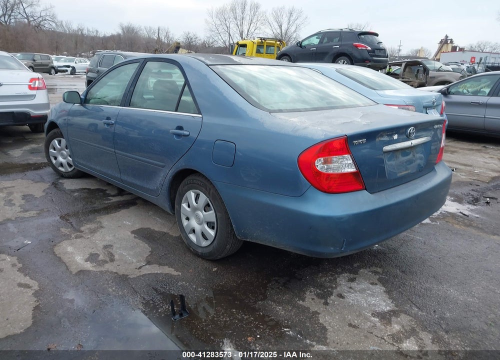 2002 TOYOTA CAMRY LE VIN: 4T1BE32K92U569897