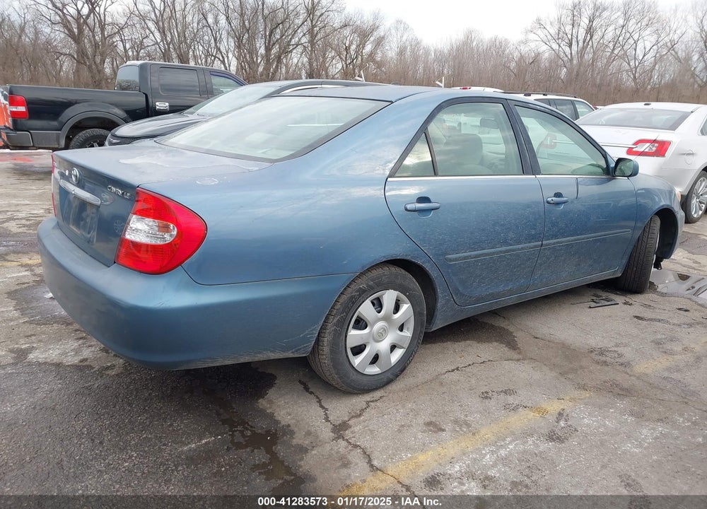 2002 TOYOTA CAMRY LE VIN: 4T1BE32K92U569897