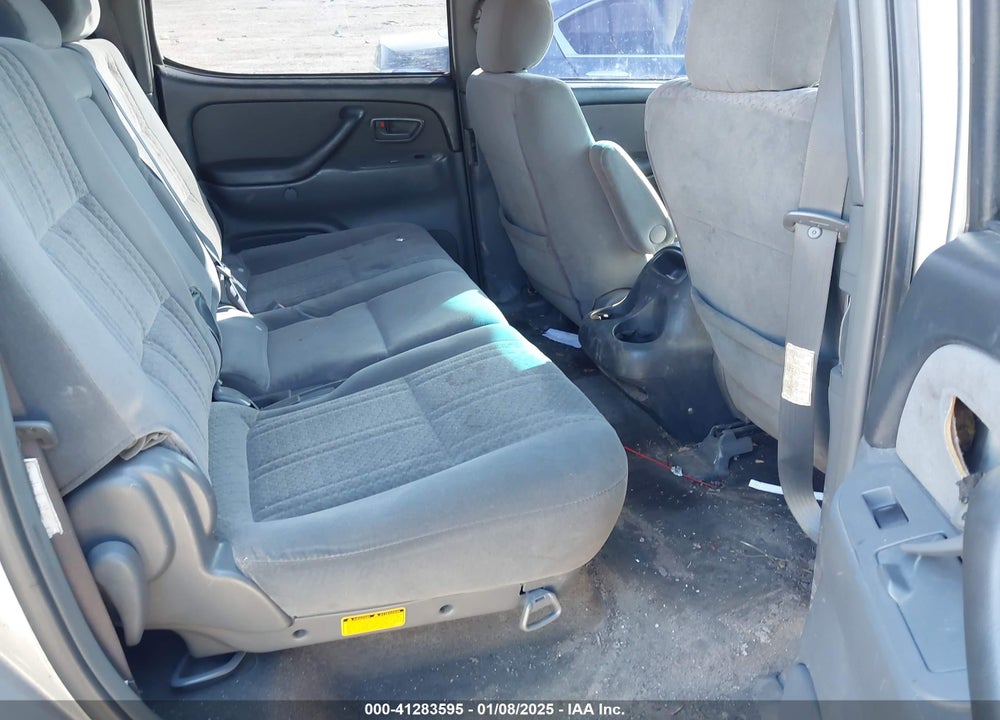 2005 TOYOTA TUNDRA SR5 V8 VIN: 5TBDT44175S476522