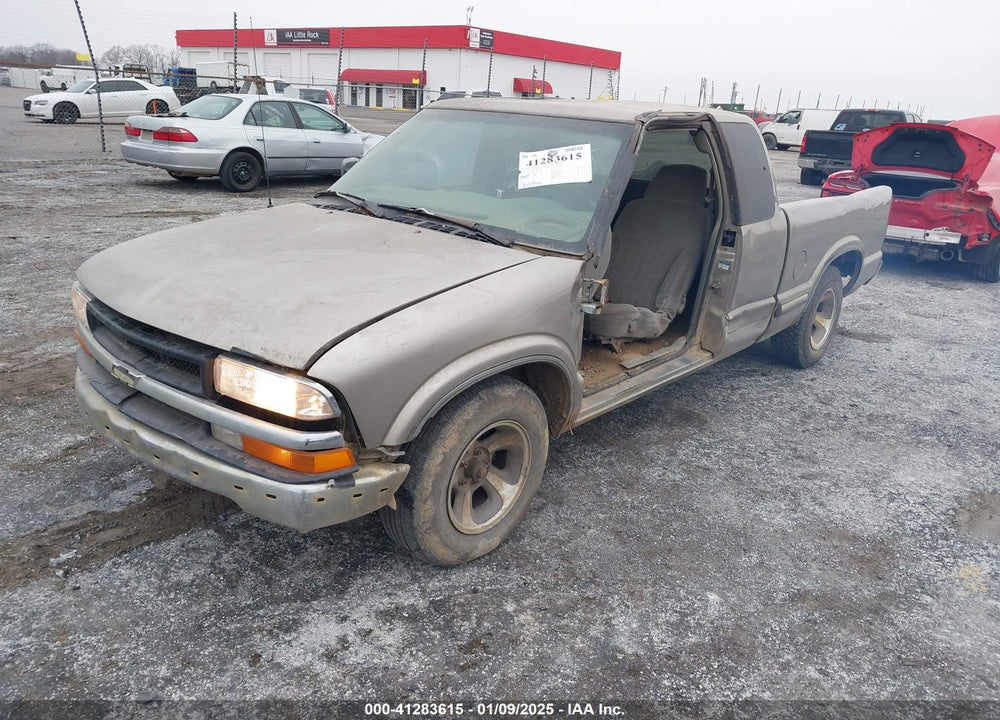 2001 CHEVROLET S-10 LS VIN: 1GCCS19W718106713