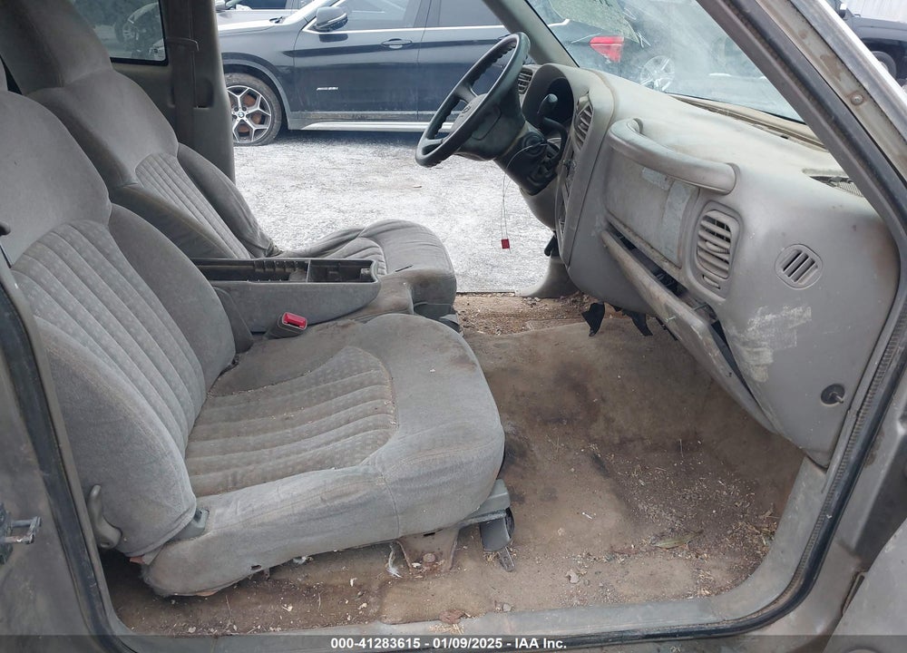 2001 CHEVROLET S-10 LS VIN: 1GCCS19W718106713