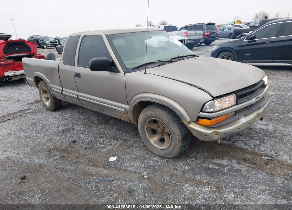 2001 CHEVROLET S-10 LS VIN: 1GCCS19W718106713