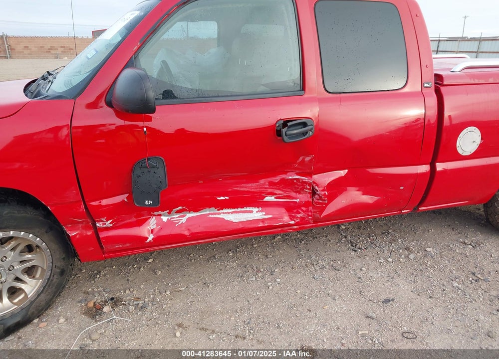 2005 GMC SIERRA 1500 SLT VIN: 1GTEC19T35Z355604