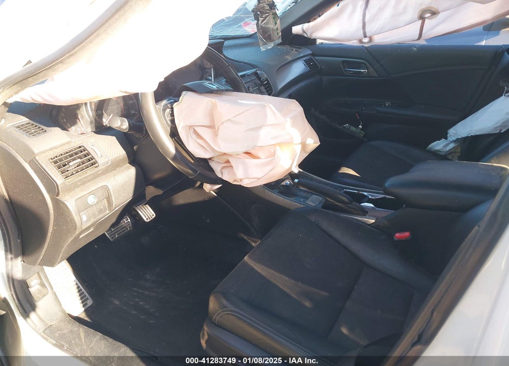 2017 HONDA ACCORD VIN: 1HGCR2F56HA019192