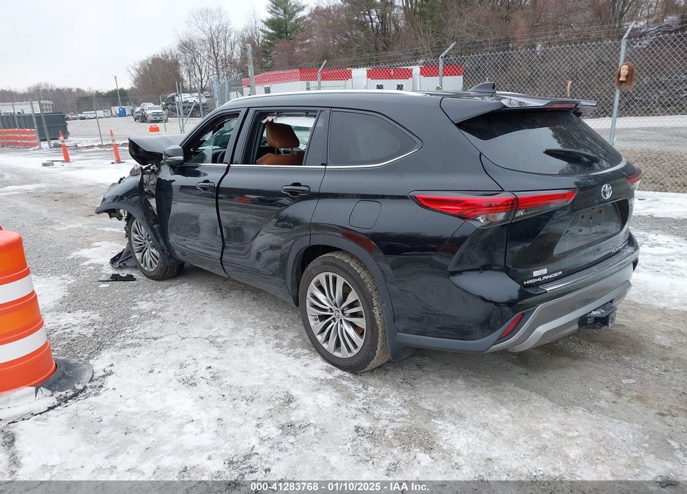 2021 TOYOTA HIGHLANDER PLATINUM VIN: 5TDFZRBH7MS092492