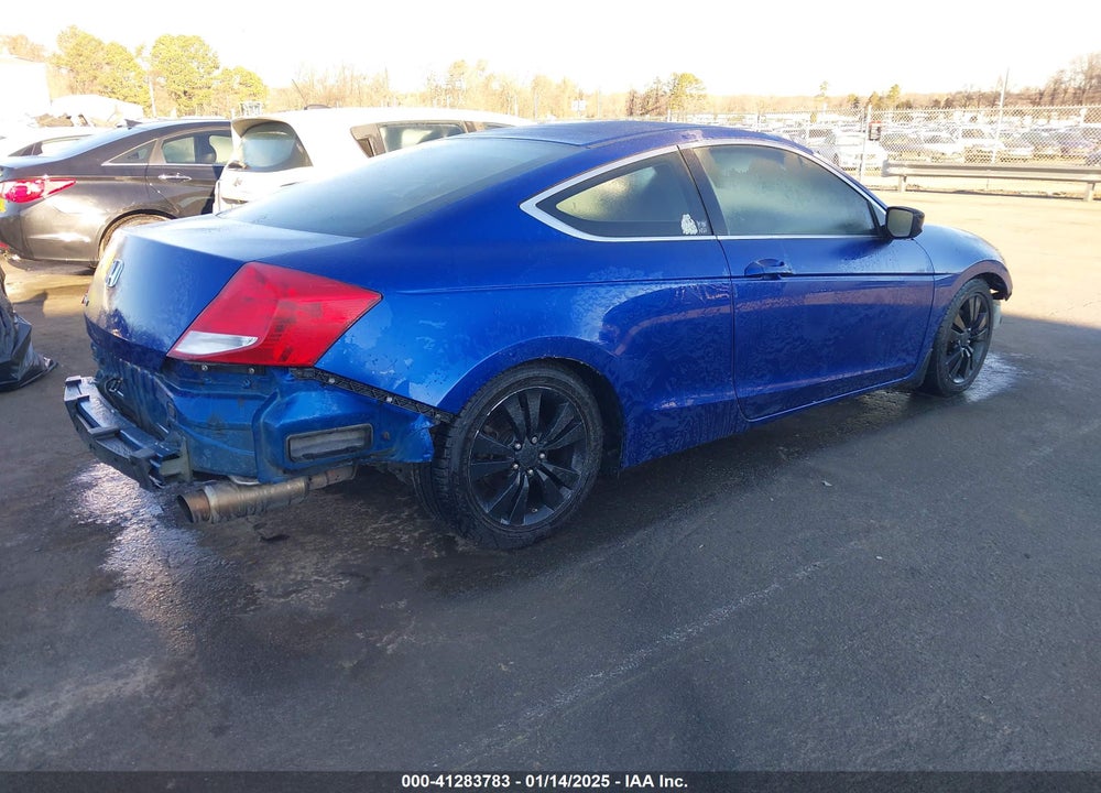 2011 HONDA ACCORD VIN: 1HGCS1A76BA015688