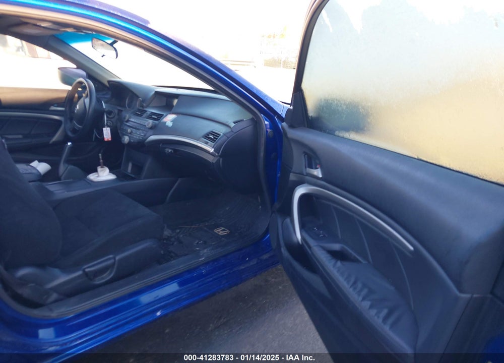 2011 HONDA ACCORD VIN: 1HGCS1A76BA015688