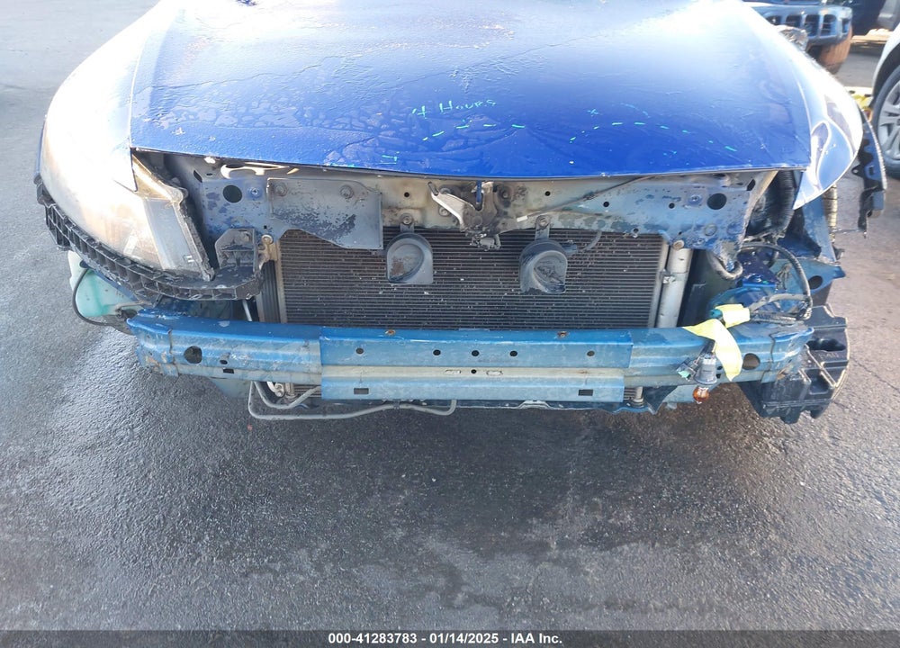 2011 HONDA ACCORD VIN: 1HGCS1A76BA015688