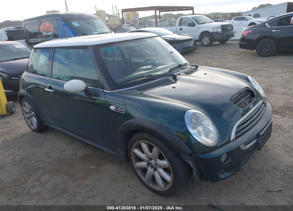 2003 MINI COOPER S VIN: WMWRE33433TD58690