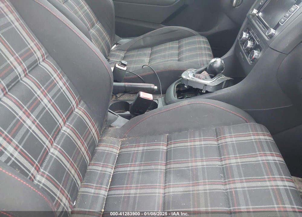 2010 VOLKSWAGEN GTI VIN: WVWFV7AJ6AW111646
