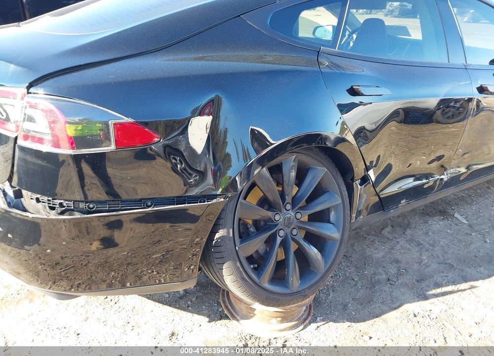 2013 TESLA MODEL S VIN: 5YJSA1CNXDFP18925