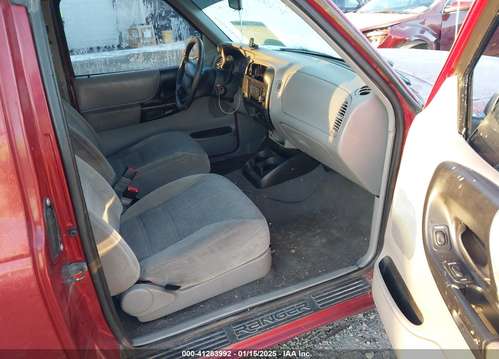 2000 FORD RANGER XL/XLT VIN: 1FTYR14V5YPB31769