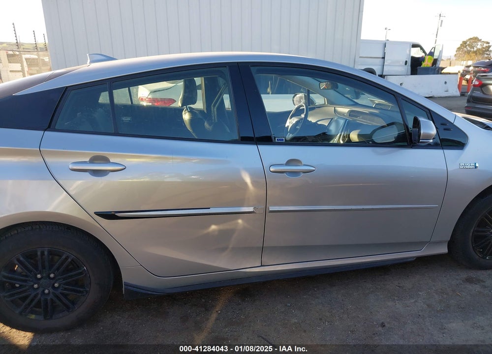 2017 TOYOTA PRIUS PRIME VIN: JTDKARFP6H3042875